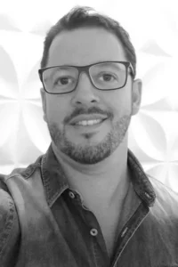 Picture of Prof. Eduardo Henrique Gomes